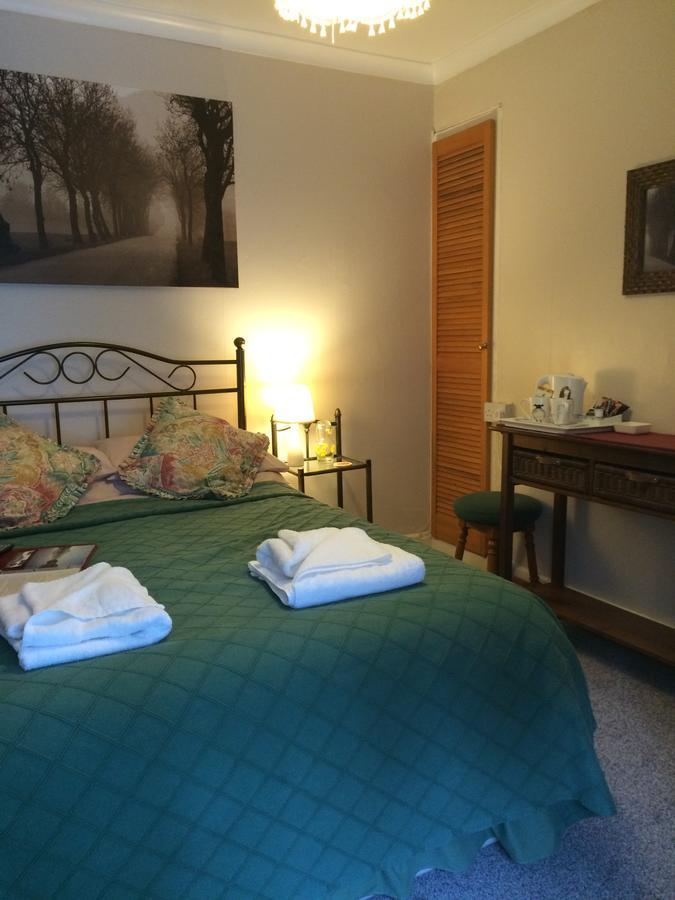 The Bryntirion Inn Llandderfel Eksteriør billede
